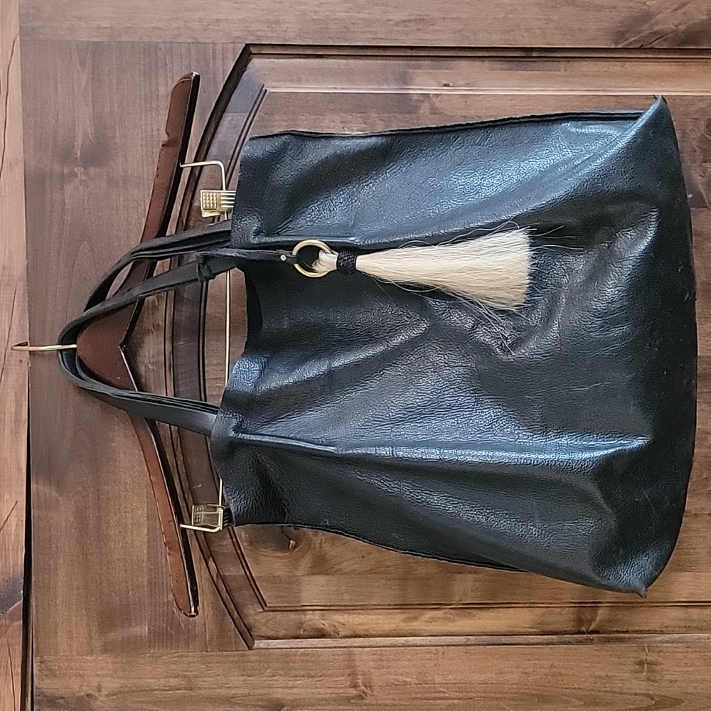 Oliveve black leather tote
